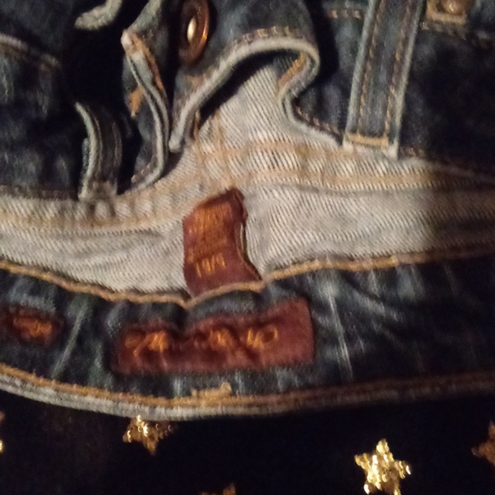 Blue Jeans - Picture 4 of 4